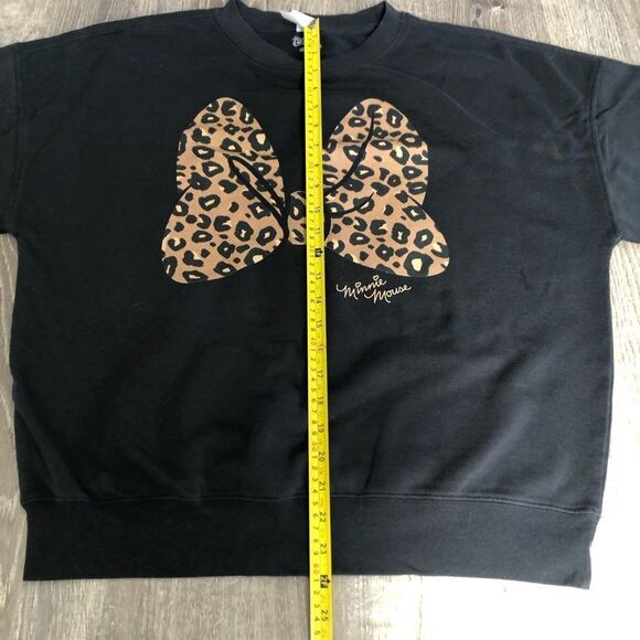 Disney Minnie Mouse Leopard Print Bow Black Crewneck Sweatshirt Women's Small - Picture 7 of 9